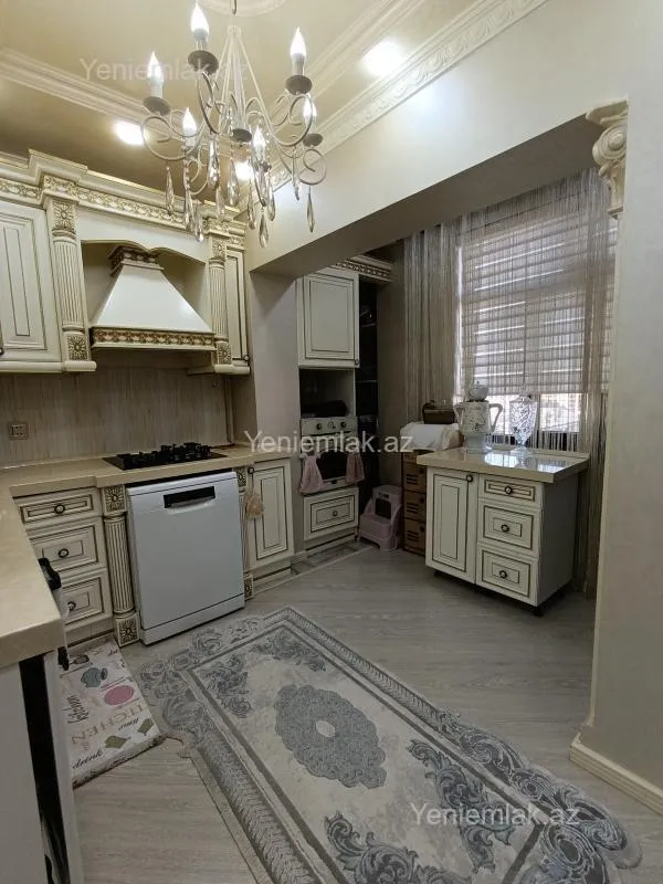 Satılır 5 otaqlı köhnə tikili 120 m²