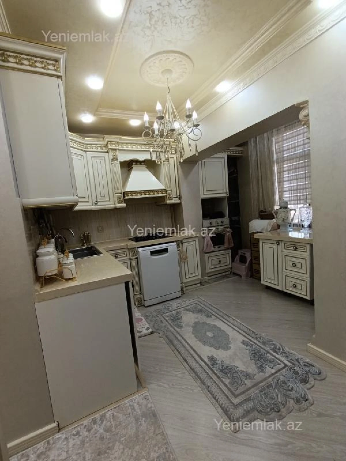 Satılır 5 otaqlı köhnə tikili 120 m²