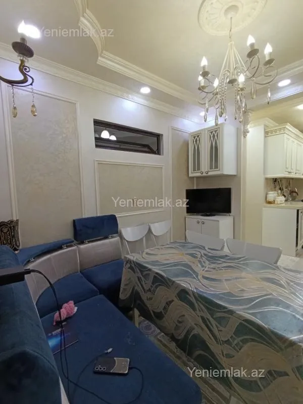 Satılır 5 otaqlı köhnə tikili 120 m²