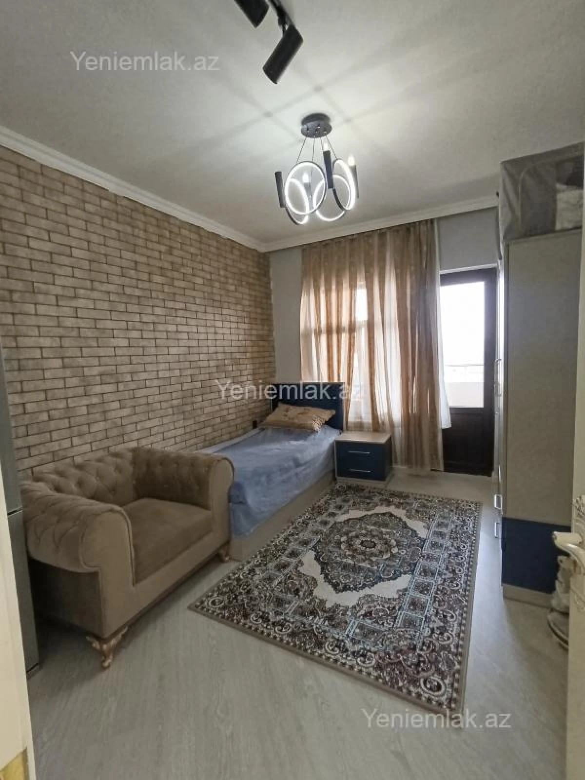 Satılır 5 otaqlı köhnə tikili 120 m²