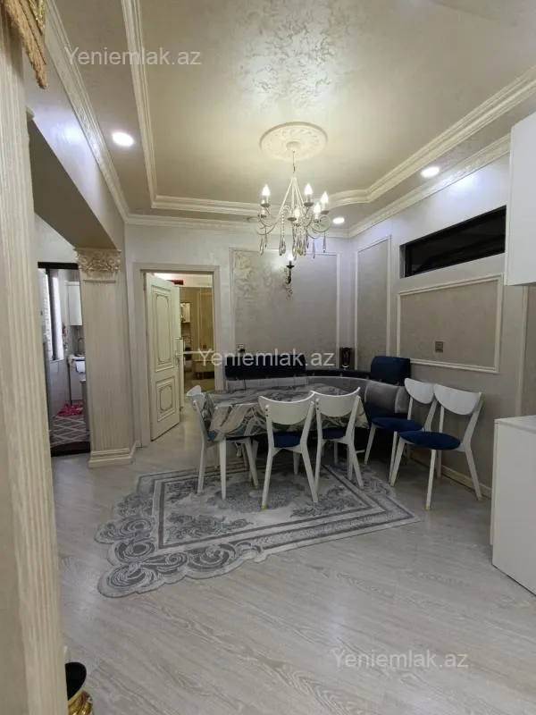 Satılır 5 otaqlı köhnə tikili 120 m²