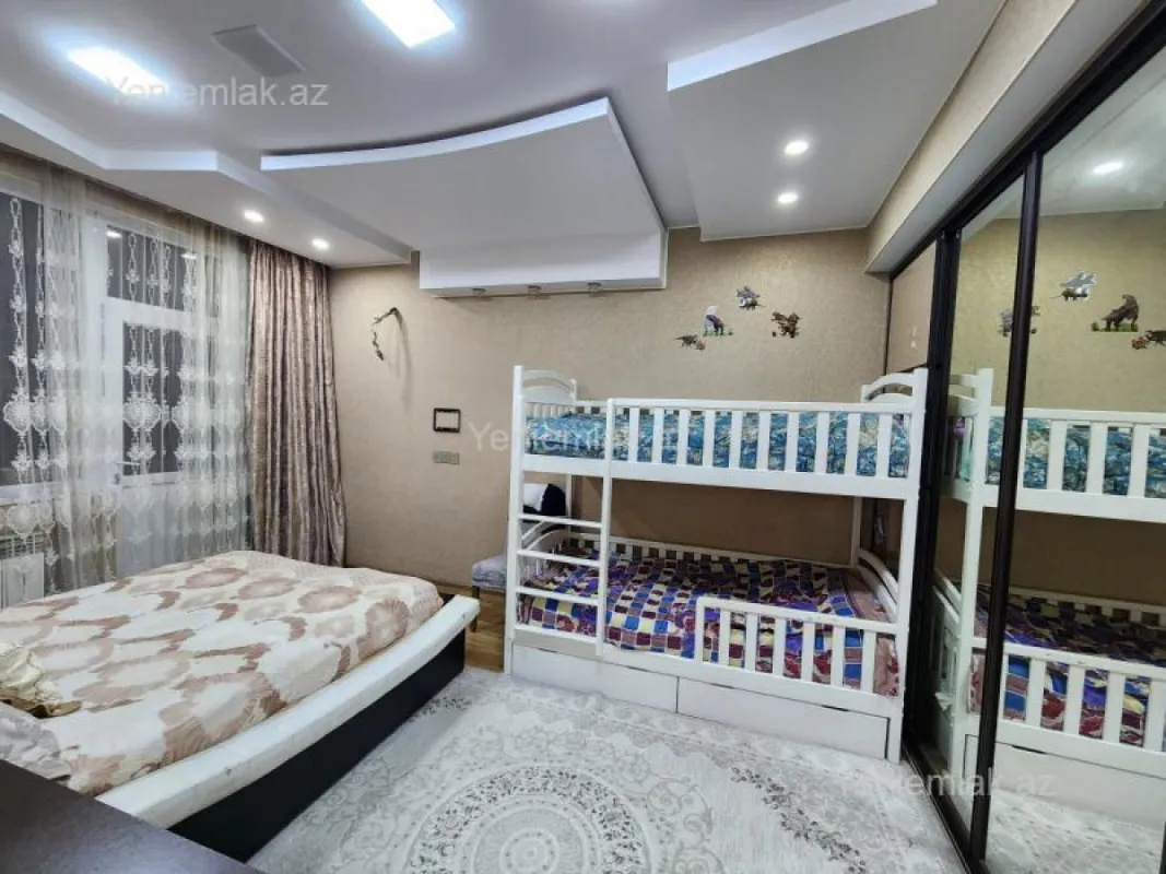 Satılır 2 otaqlı yeni tikili 70 m²