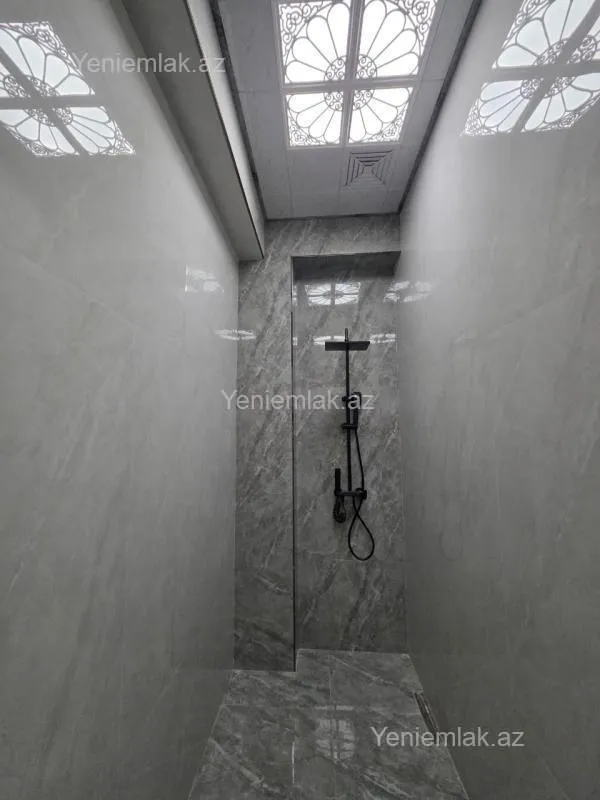 Satılır 3 otaqlı yeni tikili 95 m²