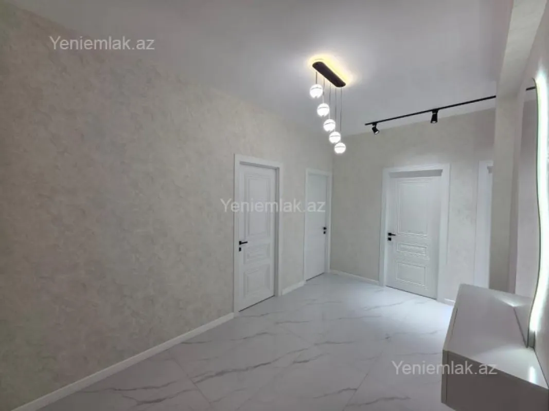 Satılır 3 otaqlı yeni tikili 95 m²