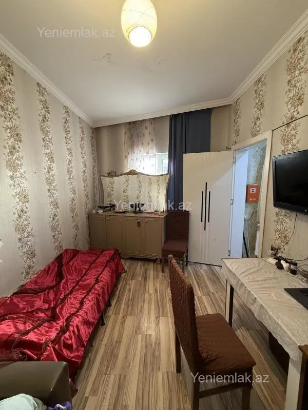 Satılır 1 otaqlı həyət evi 40 m²