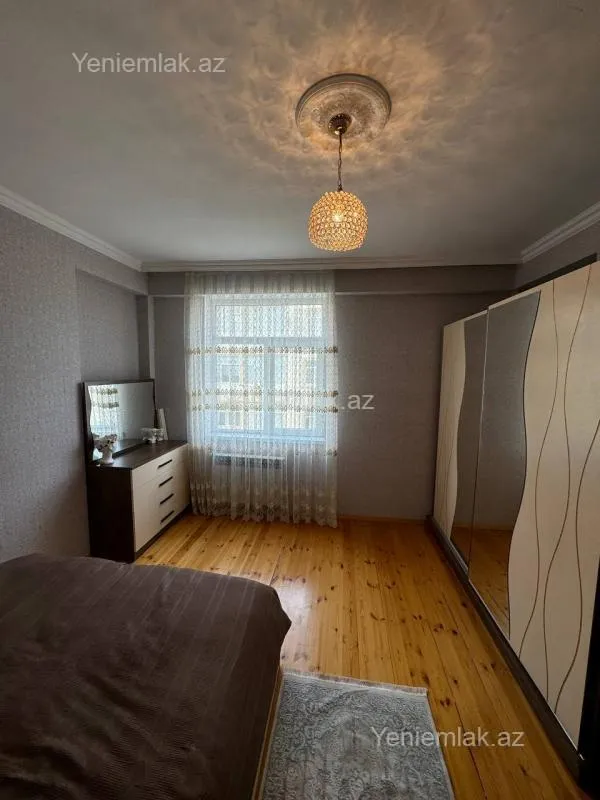 Satılır 3 otaqlı yeni tikili 73 m²
