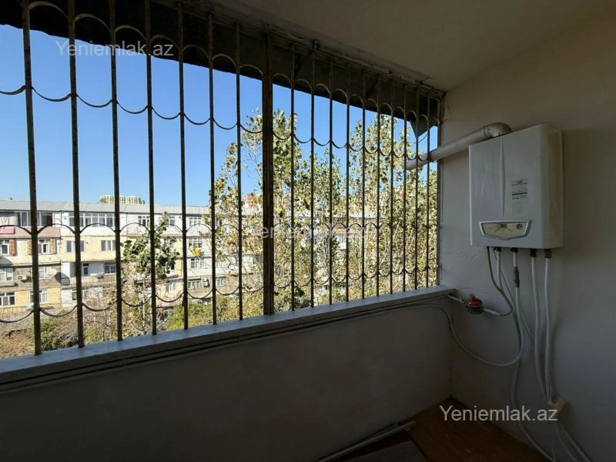 Satılır 3 otaqlı köhnə tikili 60 m²