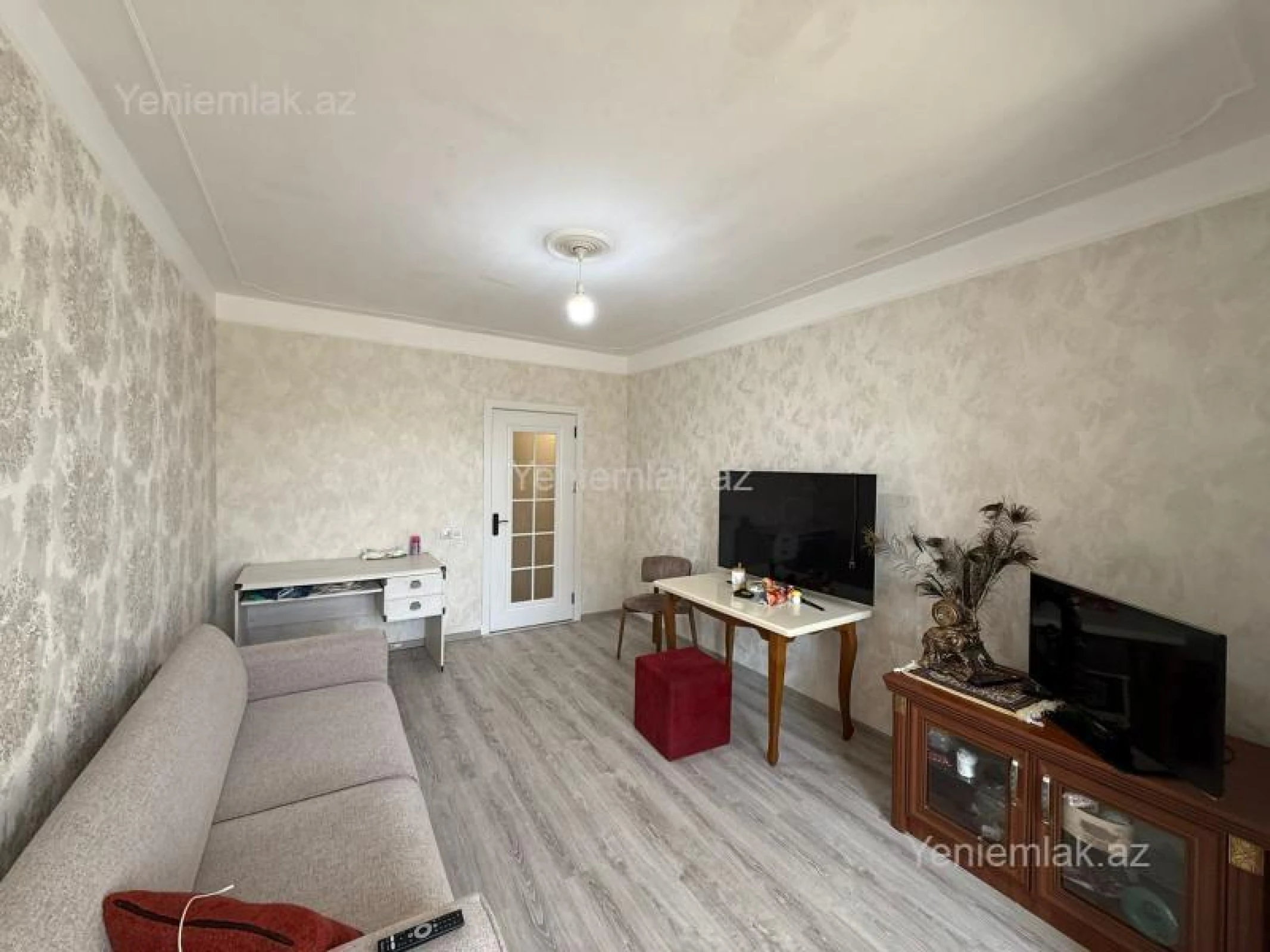 Satılır 3 otaqlı köhnə tikili 60 m²