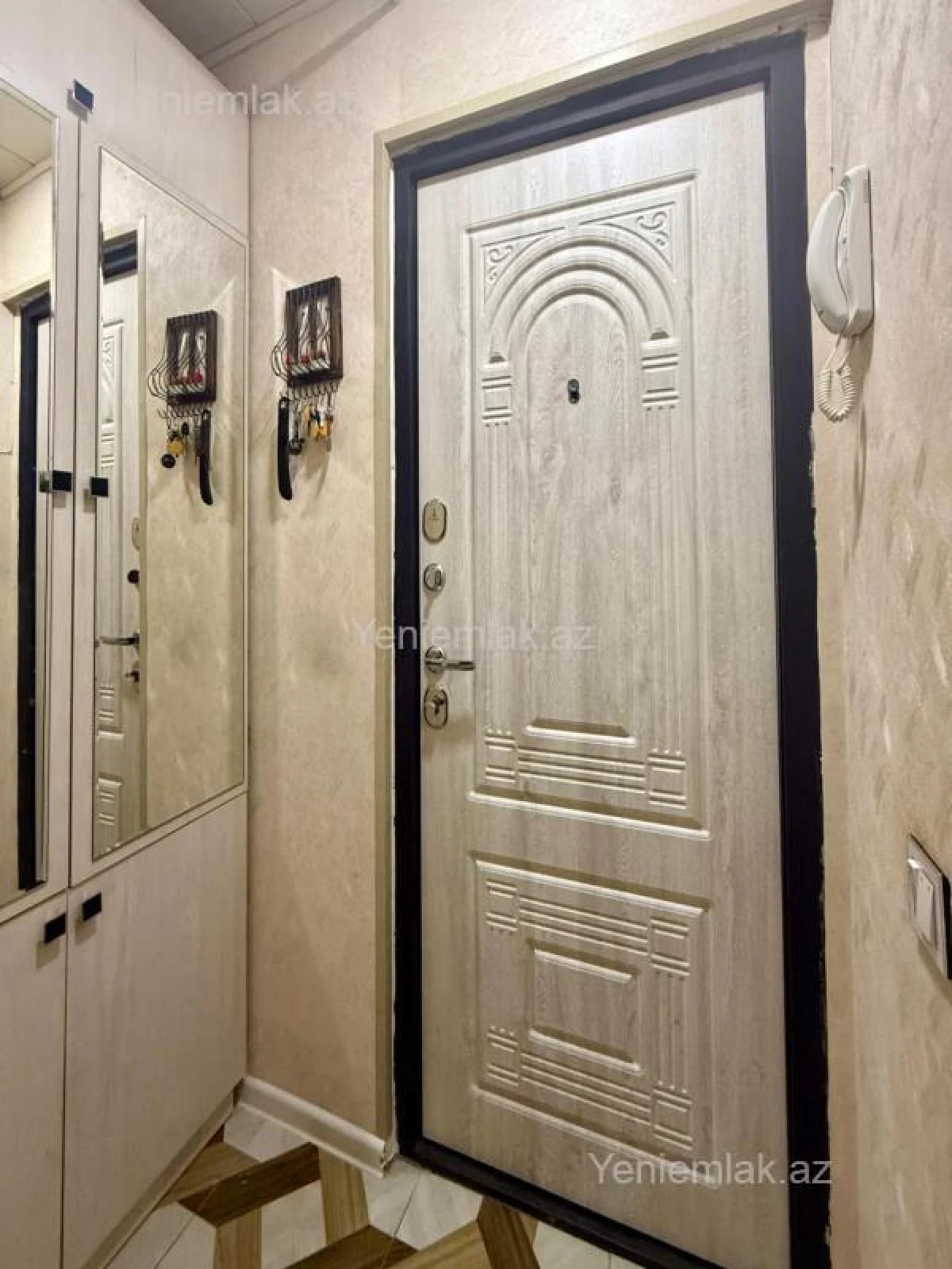 Satılır 3 otaqlı köhnə tikili 70 m²