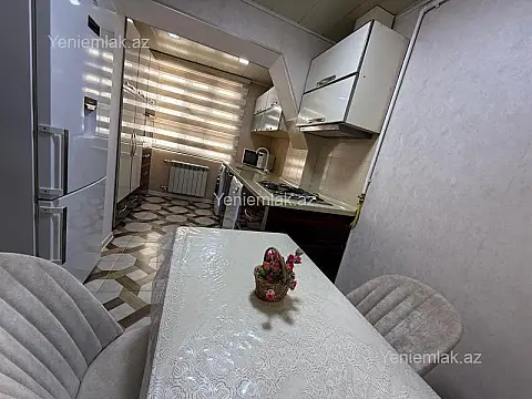 Satılır 3 otaqlı köhnə tikili 70 m²