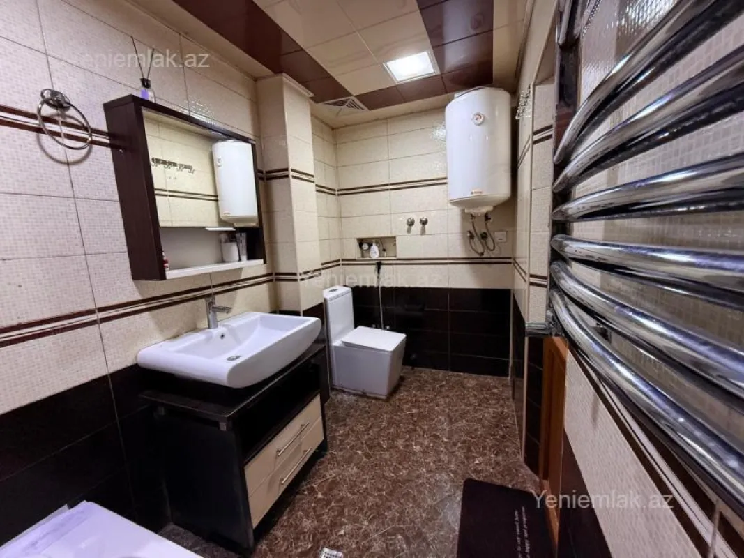 Satılır 3 otaqlı köhnə tikili 70 m²