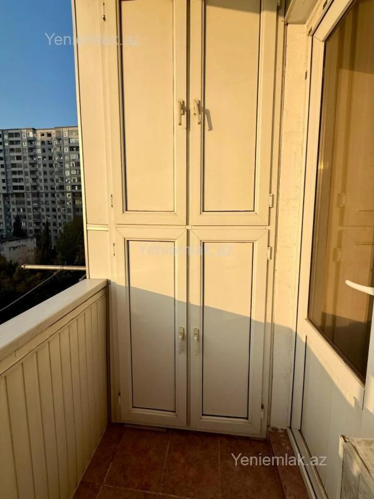 Satılır 3 otaqlı köhnə tikili 70 m²