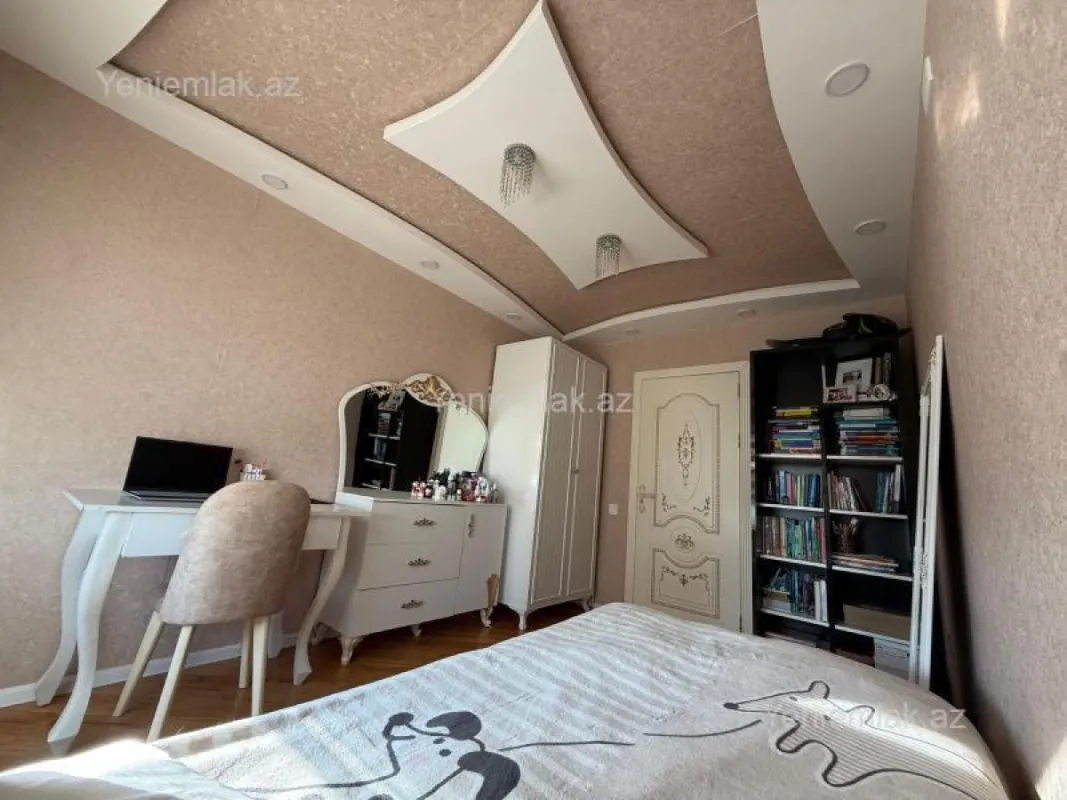 Satılır 3 otaqlı köhnə tikili 70 m²