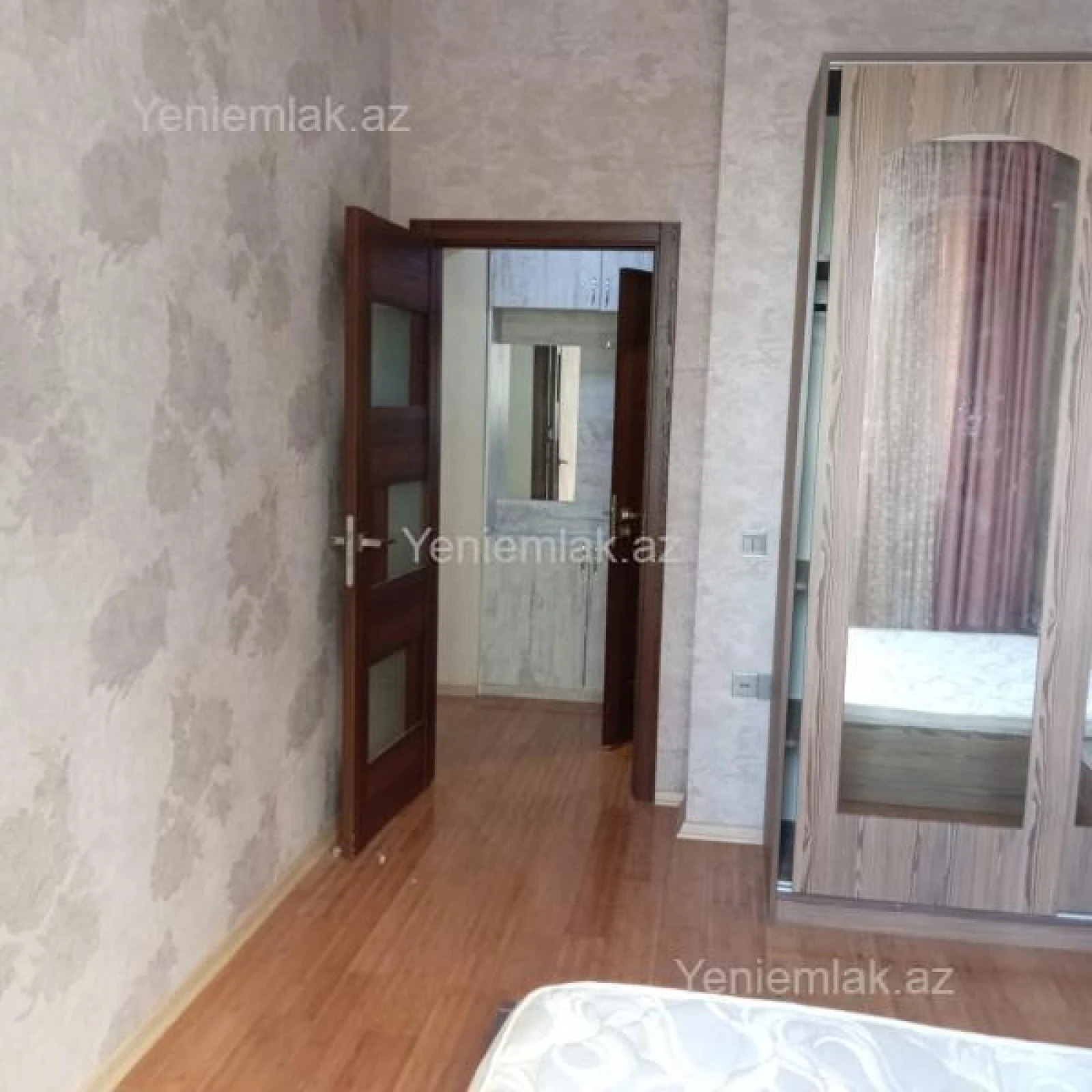 Satılır 3 otaqlı yeni tikili 76.5 m²