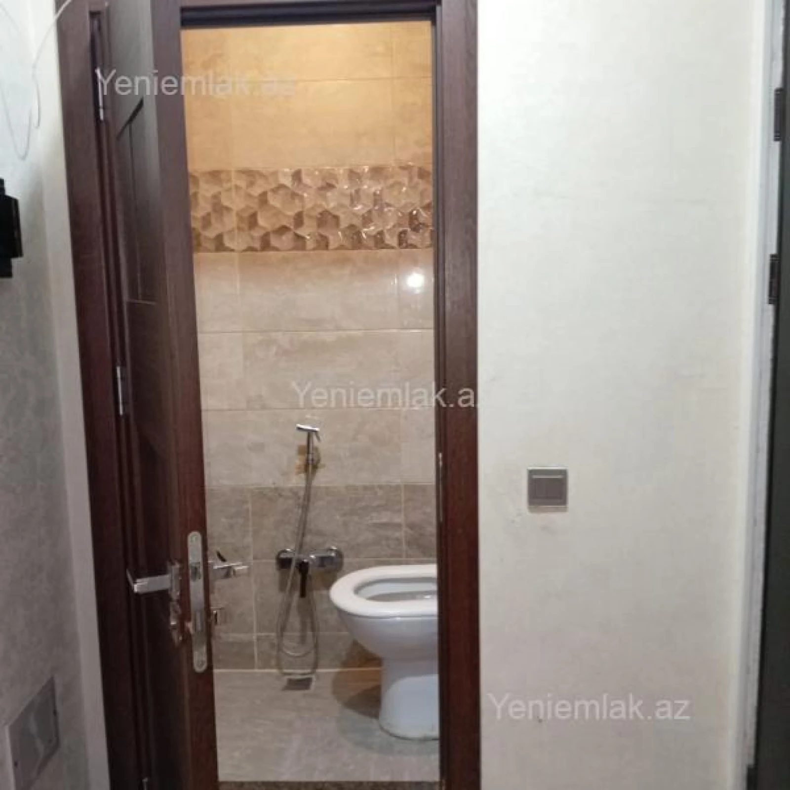 Satılır 3 otaqlı yeni tikili 76.5 m²
