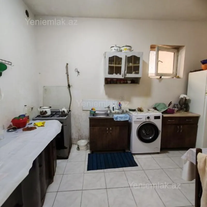 Satılır 4 otaqlı həyət evi 130 m²