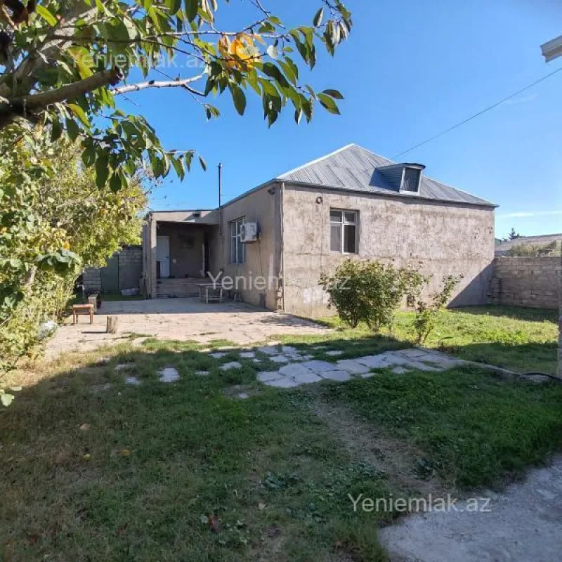 Satılır 4 otaqlı həyət evi 130 m²