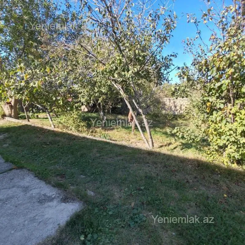 Satılır 4 otaqlı həyət evi 130 m²