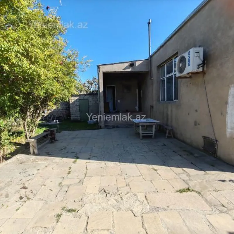 Satılır 4 otaqlı həyət evi 130 m²