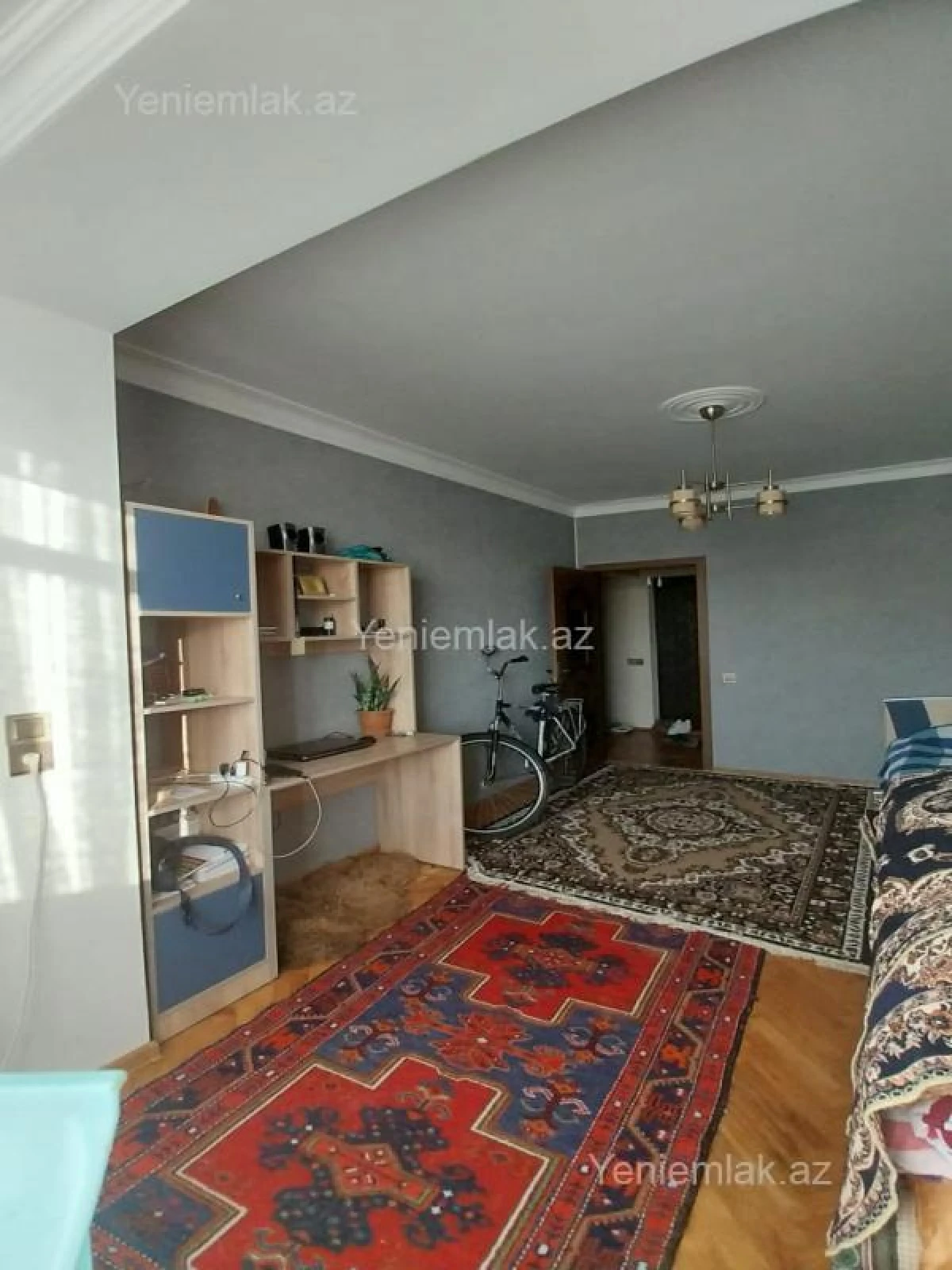 Satılır 4 otaqlı köhnə tikili 92 m²