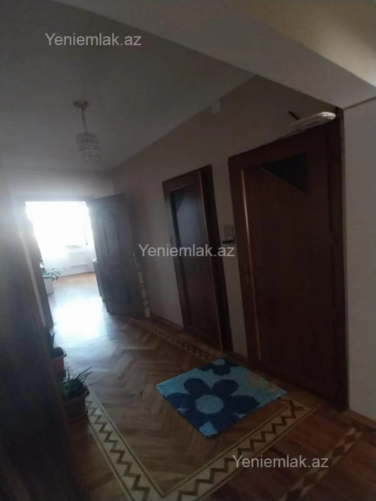 Satılır 4 otaqlı köhnə tikili 92 m²