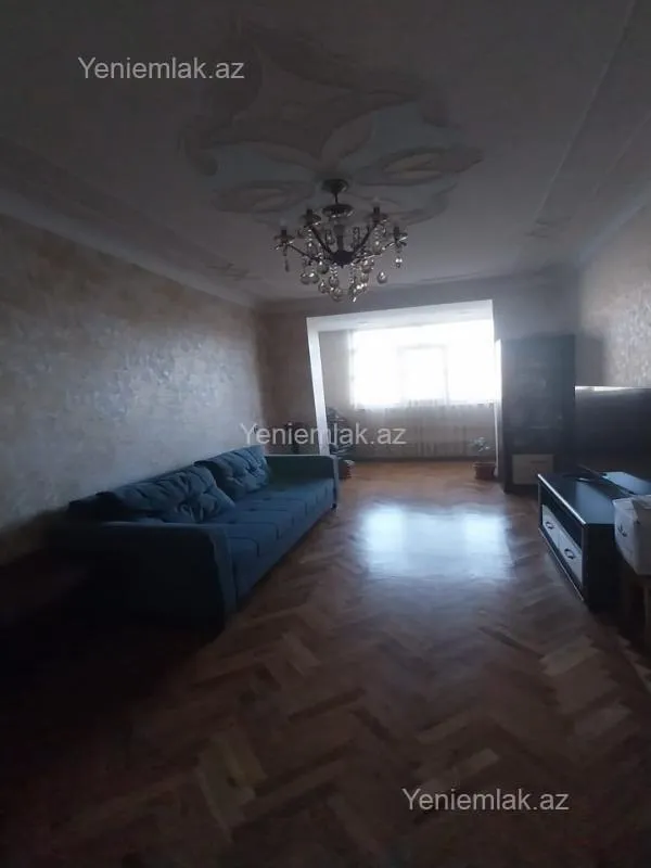 Satılır 4 otaqlı köhnə tikili 92 m²