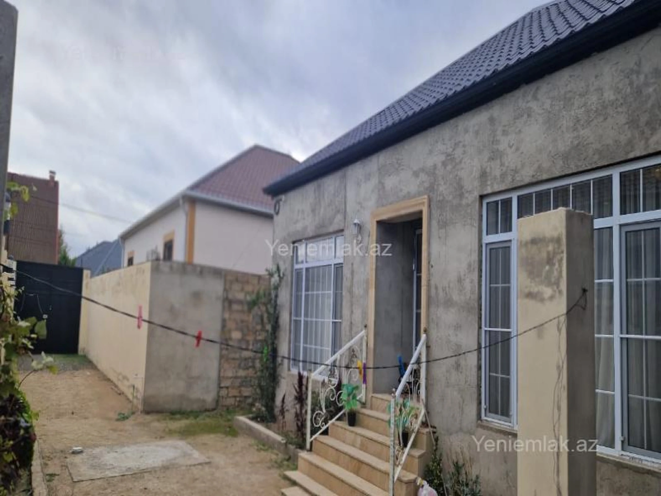 Satılır 3 otaqlı həyət evi 145 m²