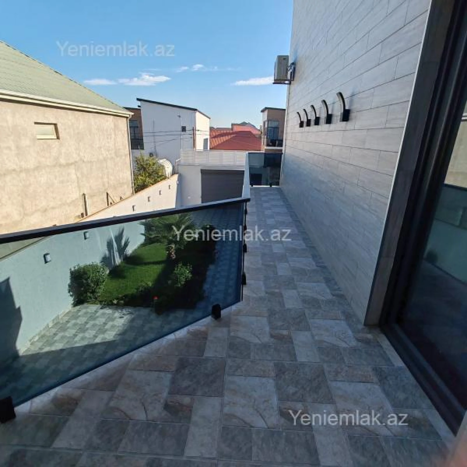 Satılır 5 otaqlı həyət evi 250 m²