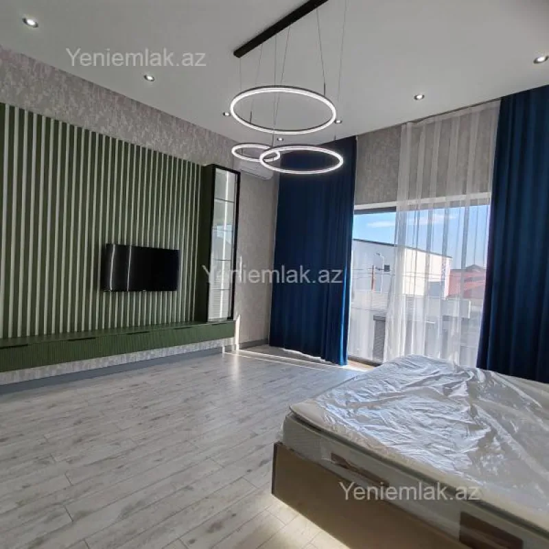 Satılır 5 otaqlı həyət evi 250 m²