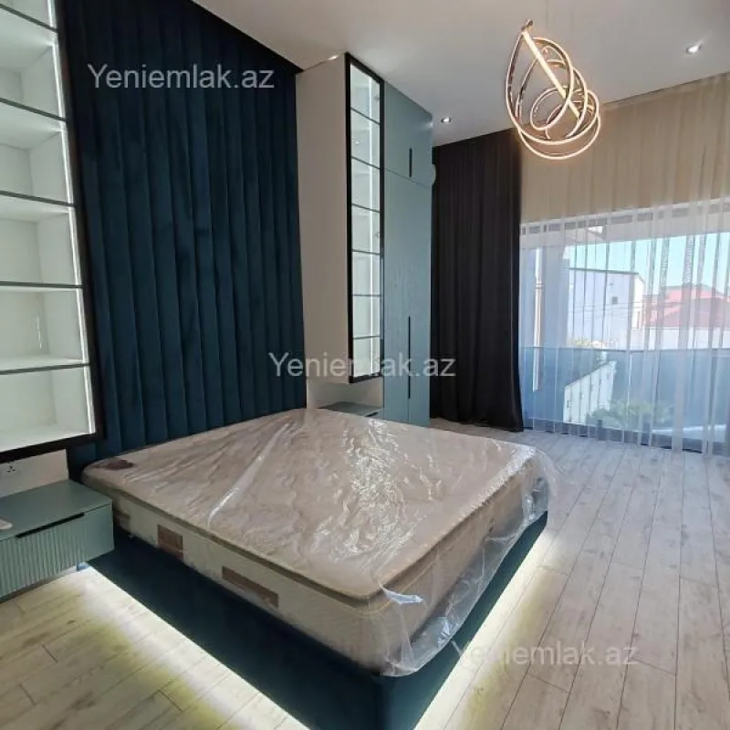 Satılır 5 otaqlı həyət evi 250 m²