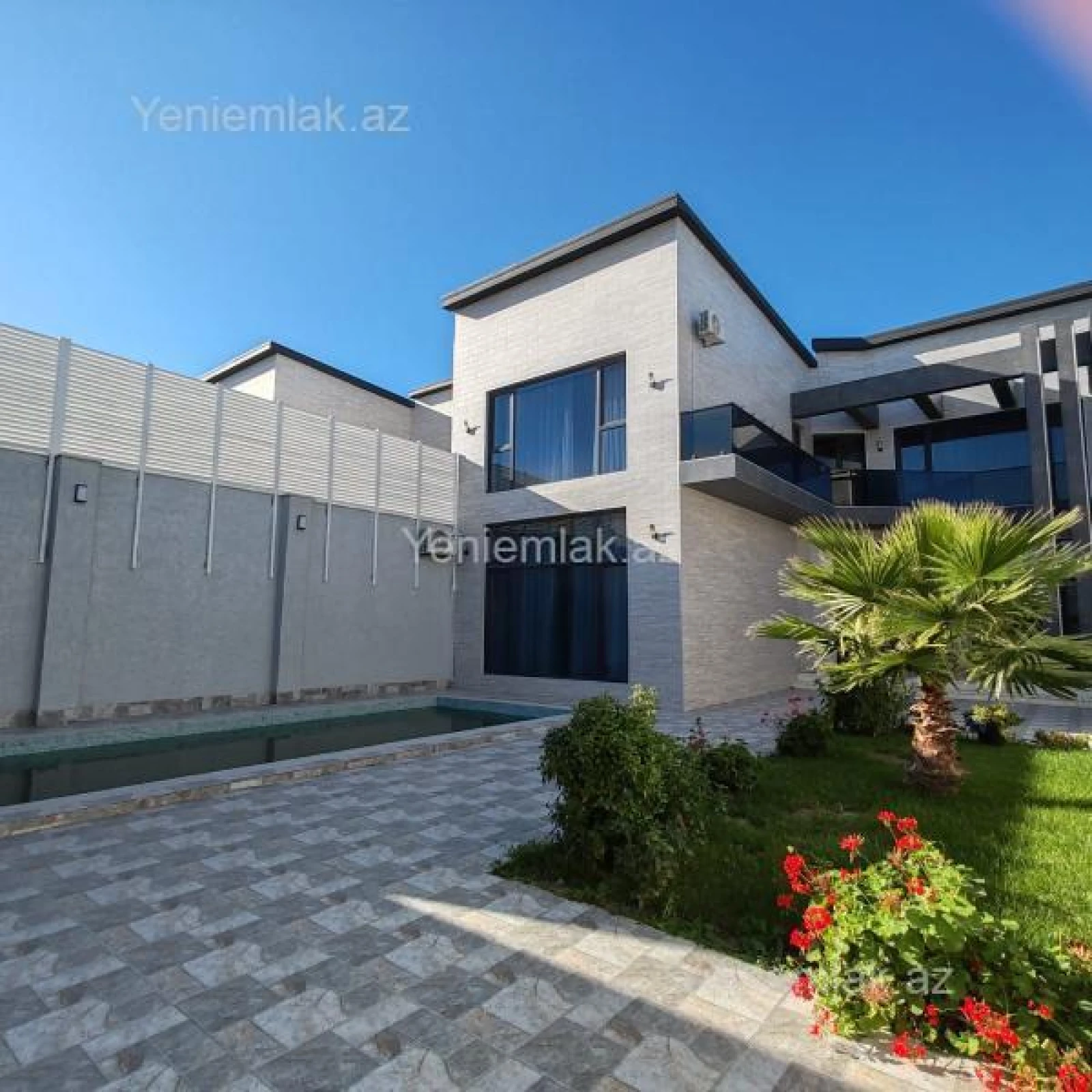 Satılır 5 otaqlı həyət evi 250 m²