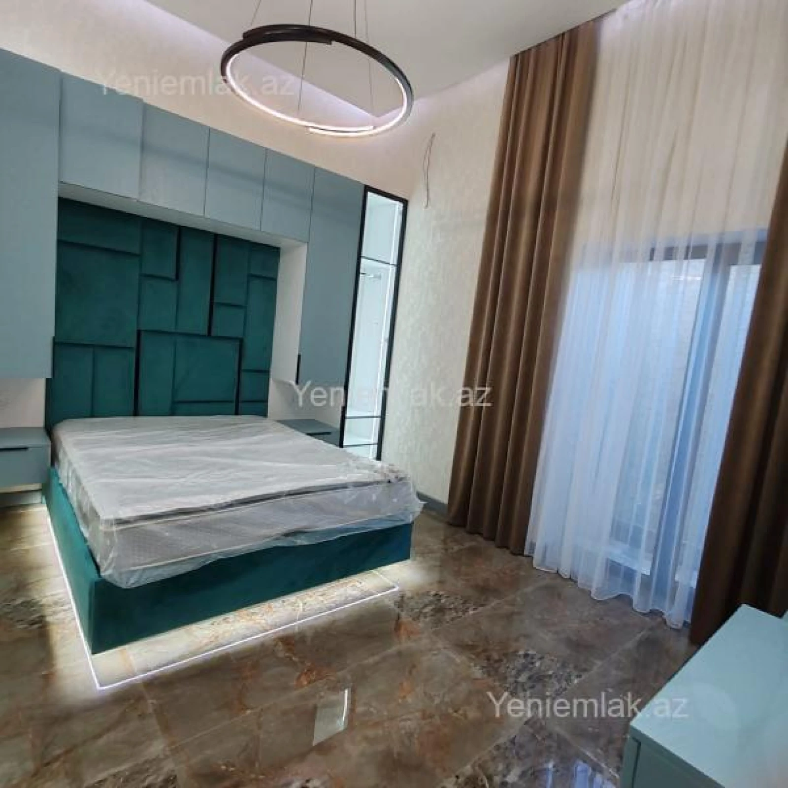 Satılır 5 otaqlı həyət evi 250 m²