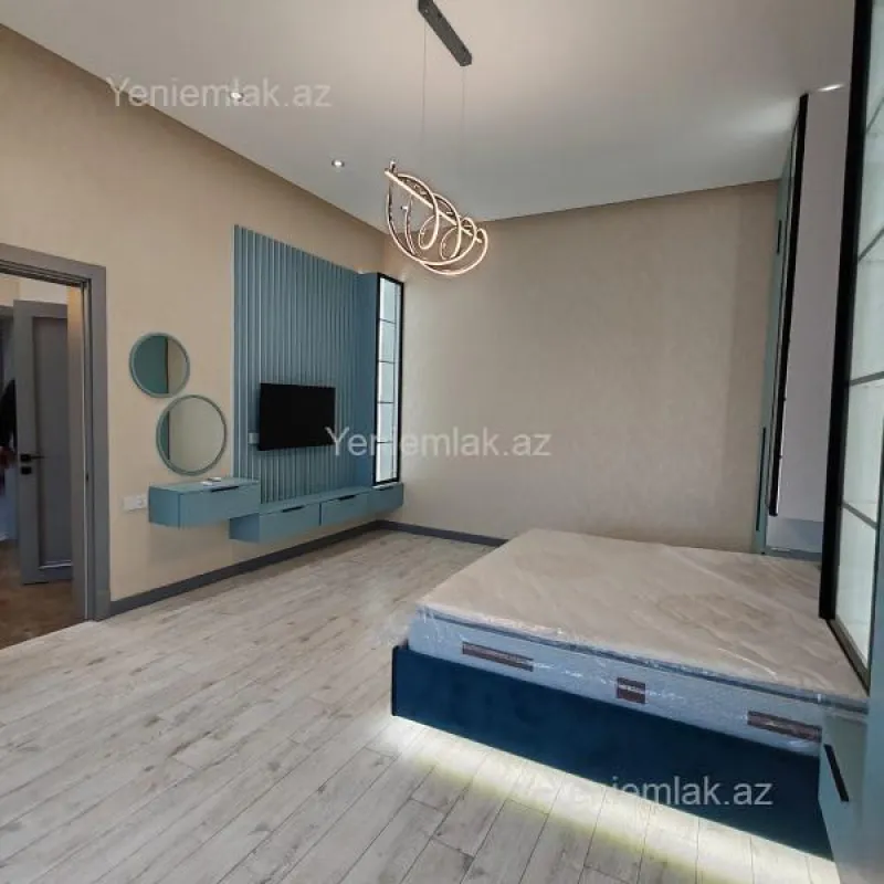 Satılır 5 otaqlı həyət evi 250 m²