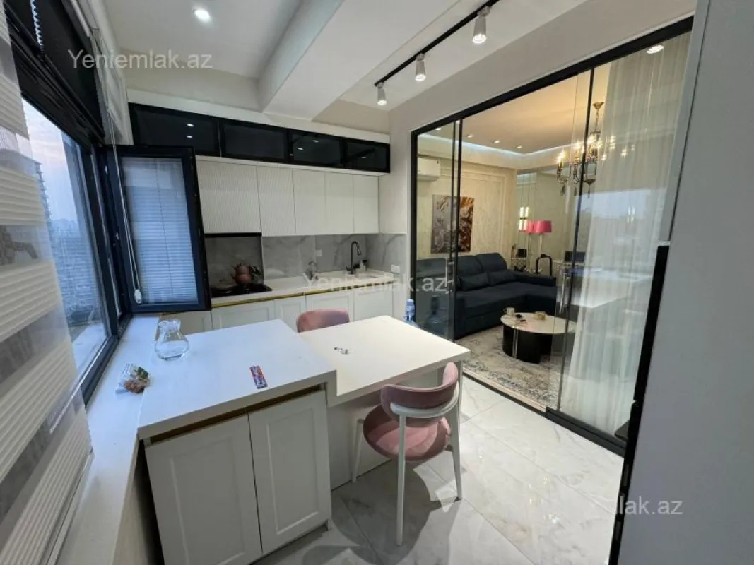 Satılır 3 otaqlı yeni tikili 105 m²