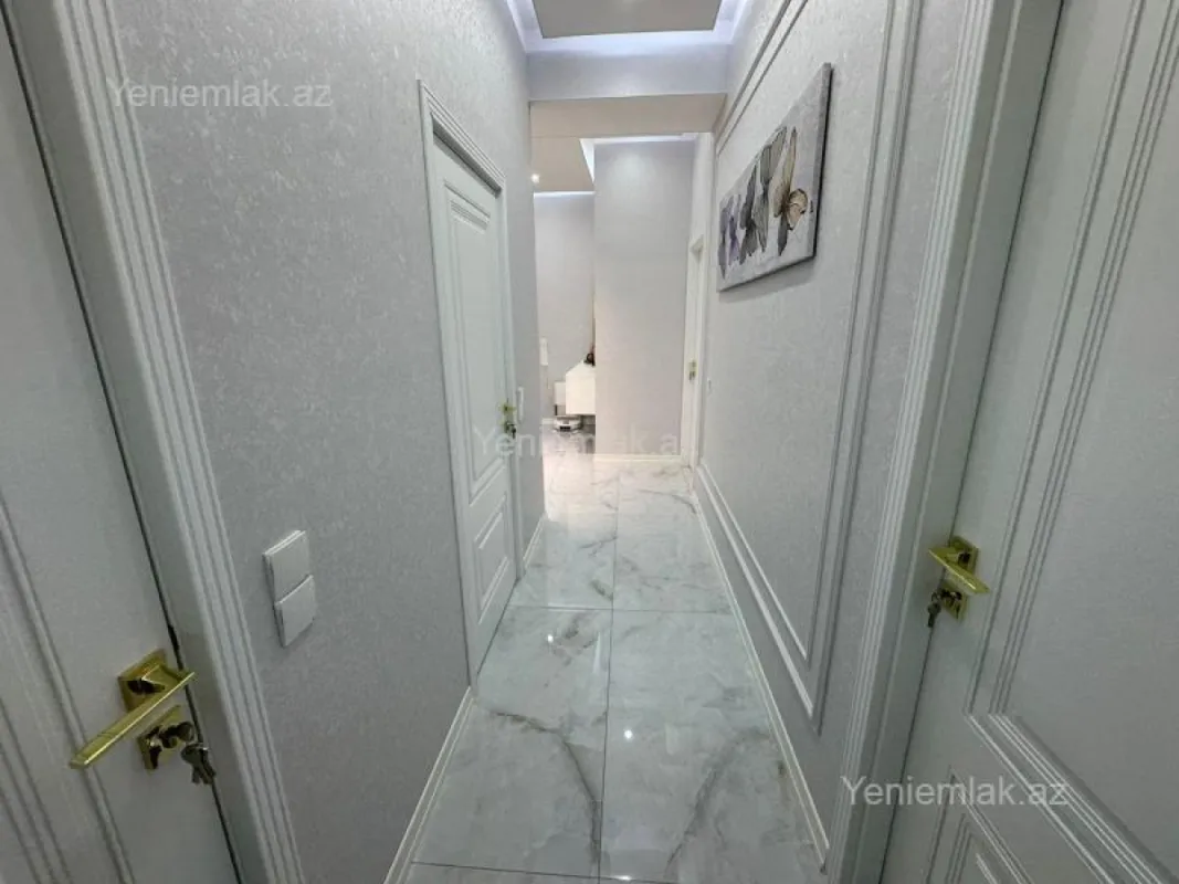 Satılır 3 otaqlı yeni tikili 105 m²