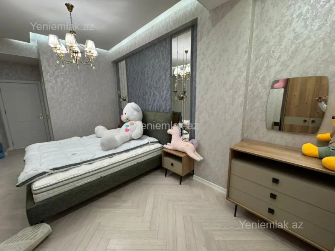 Satılır 3 otaqlı yeni tikili 105 m²