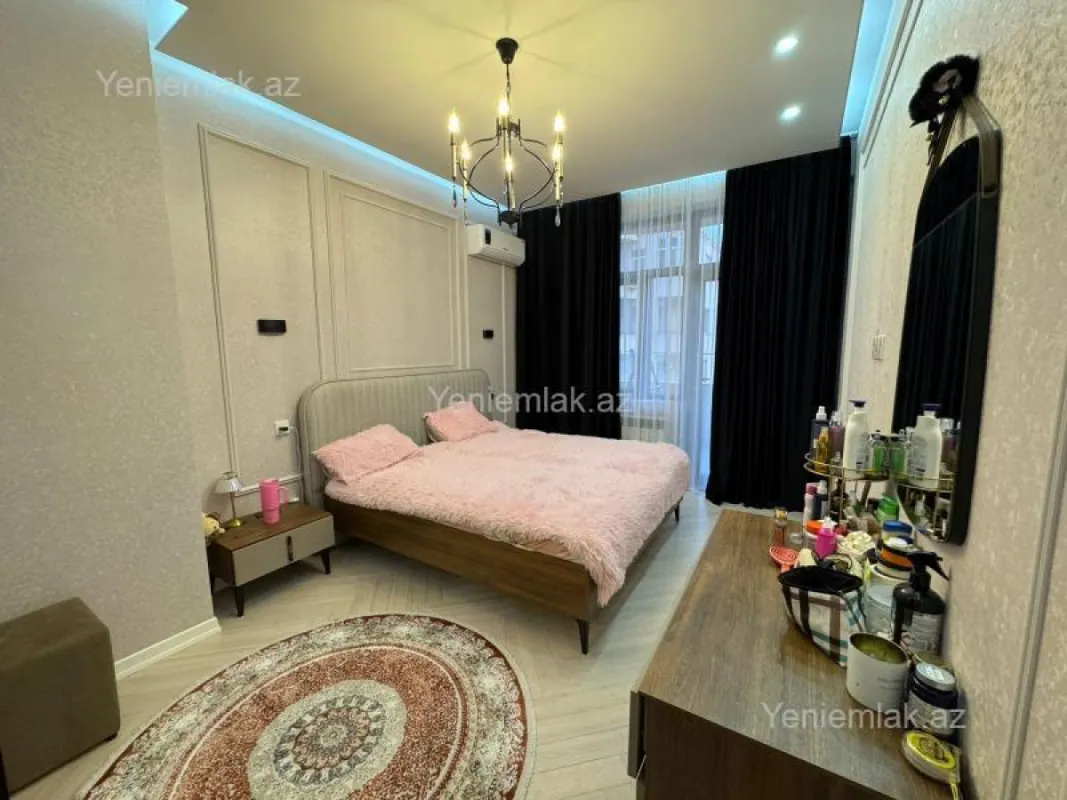 Satılır 3 otaqlı yeni tikili 105 m²