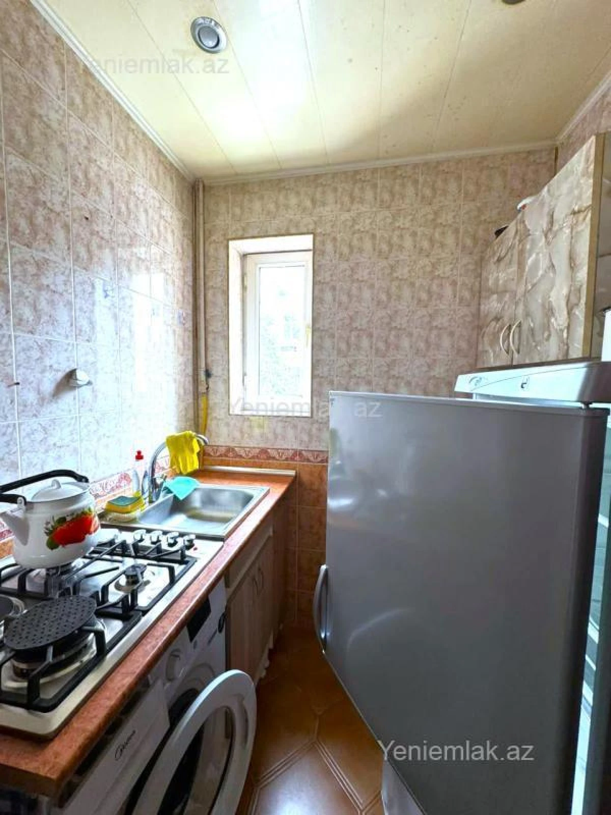 Satılır 2 otaqlı köhnə tikili 55 m²