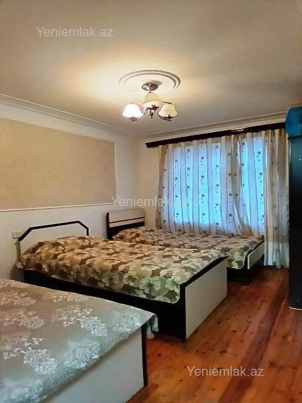 Satılır 3 otaqlı köhnə tikili 75 m²