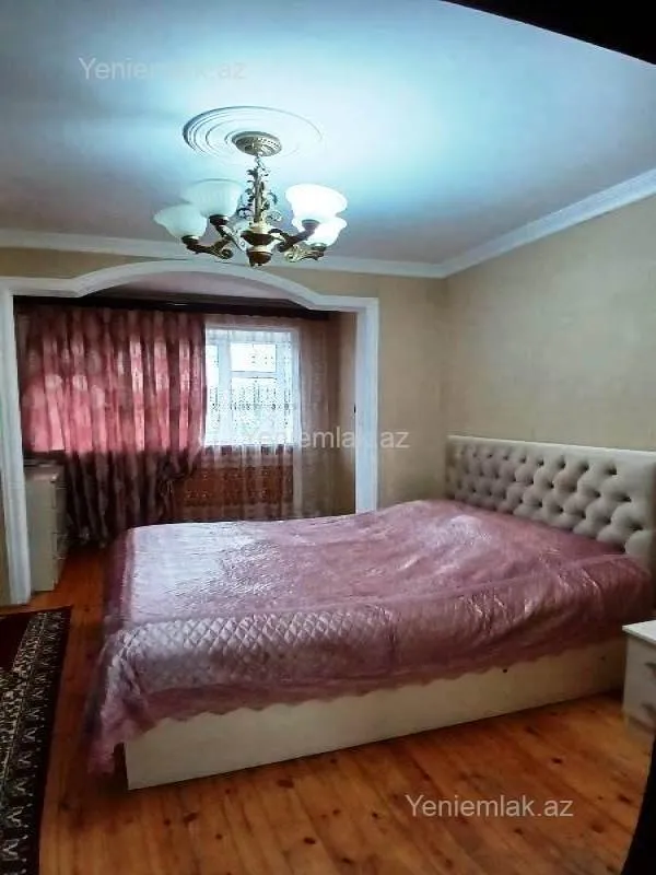 Satılır 3 otaqlı köhnə tikili 75 m²