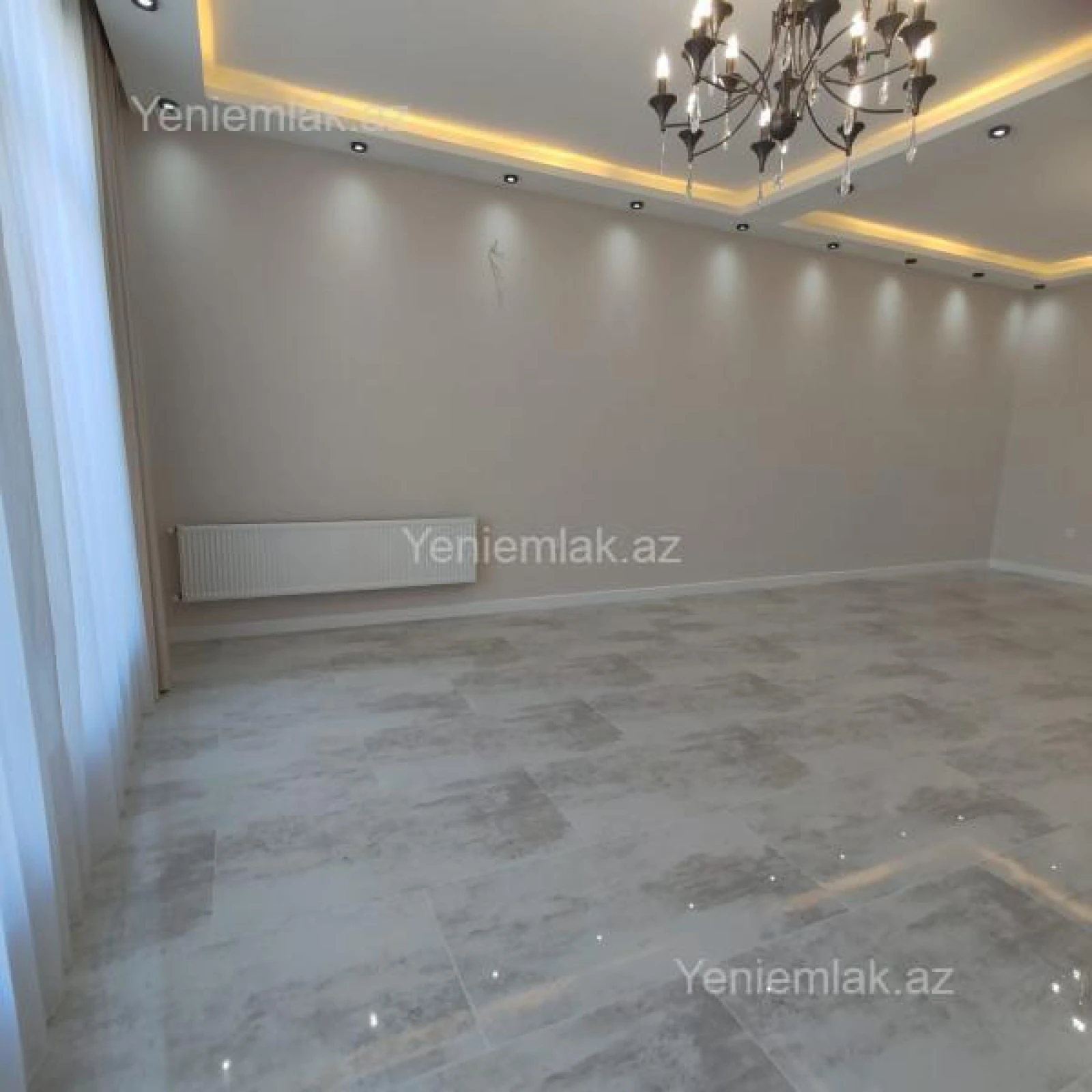 Satılır 5 otaqlı həyət evi 300 m²