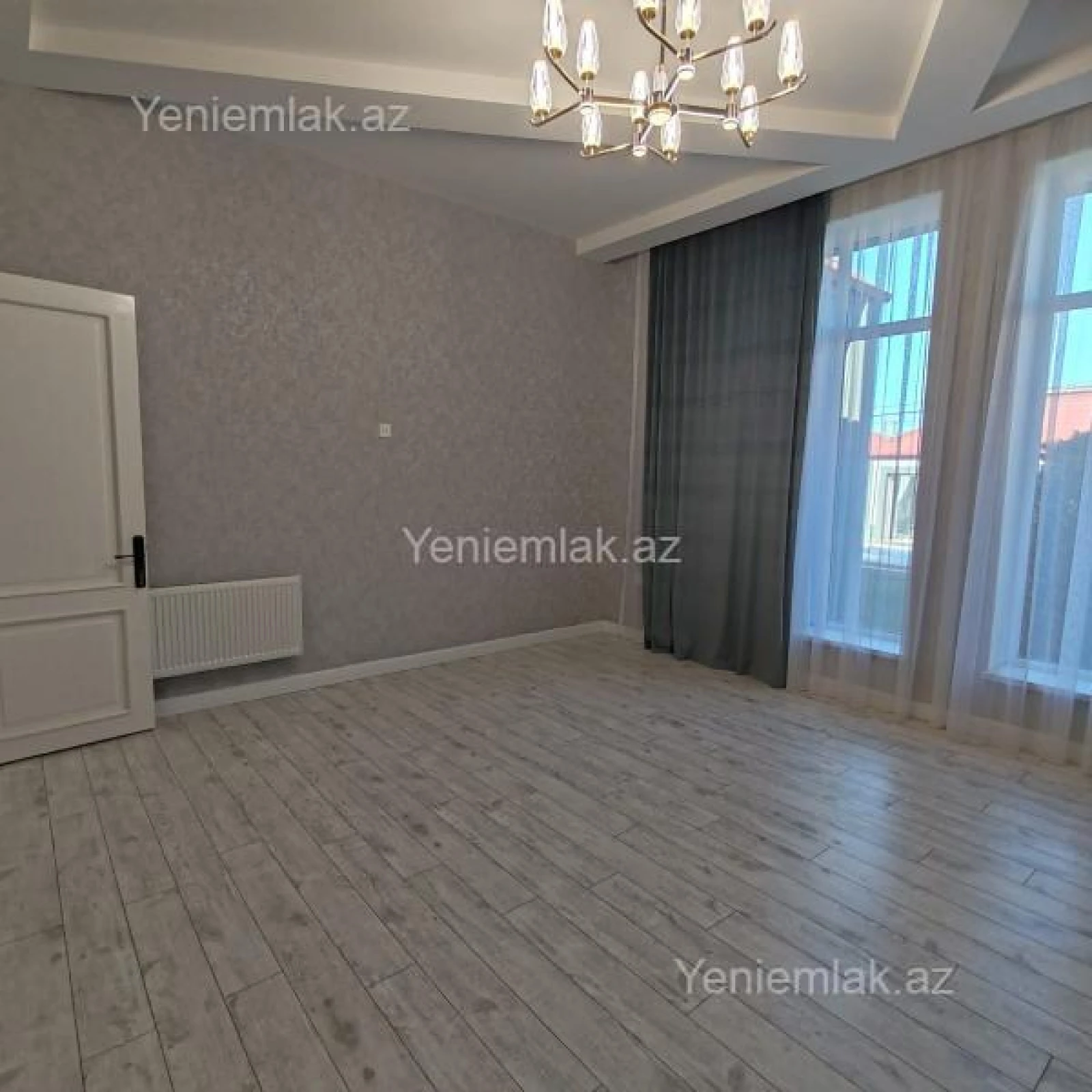 Satılır 5 otaqlı həyət evi 300 m²