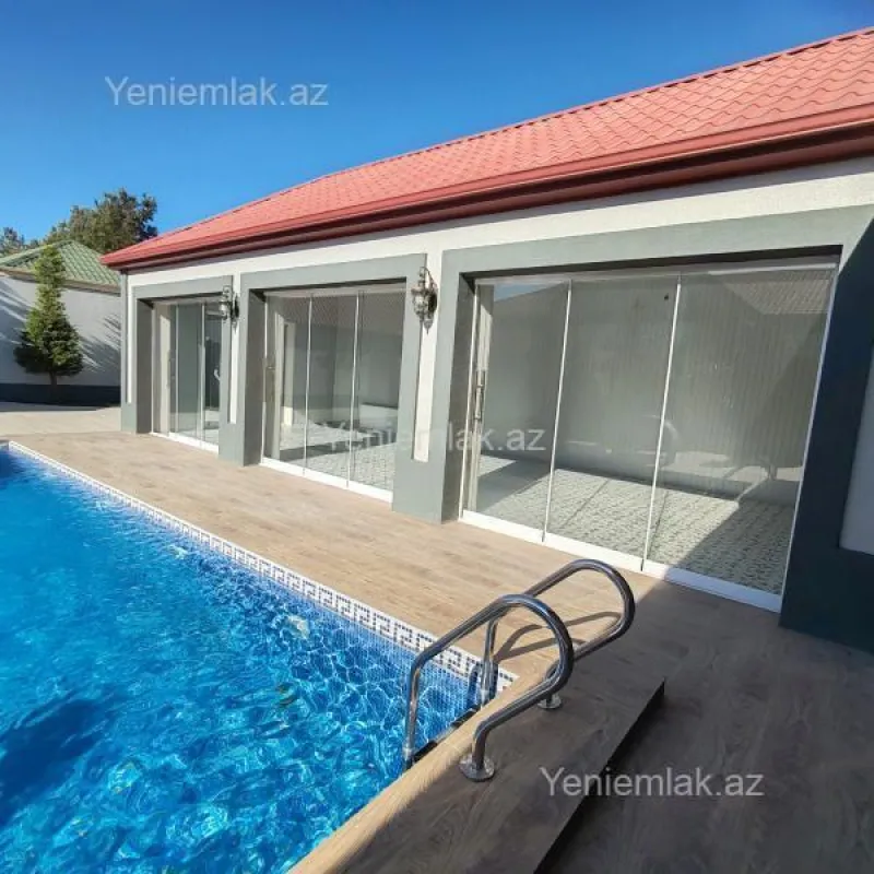 Satılır 5 otaqlı həyət evi 300 m²