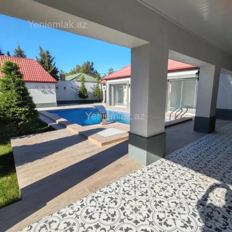 Satılır 5 otaqlı həyət evi 300 m²
