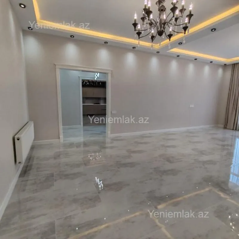 Satılır 5 otaqlı həyət evi 300 m²