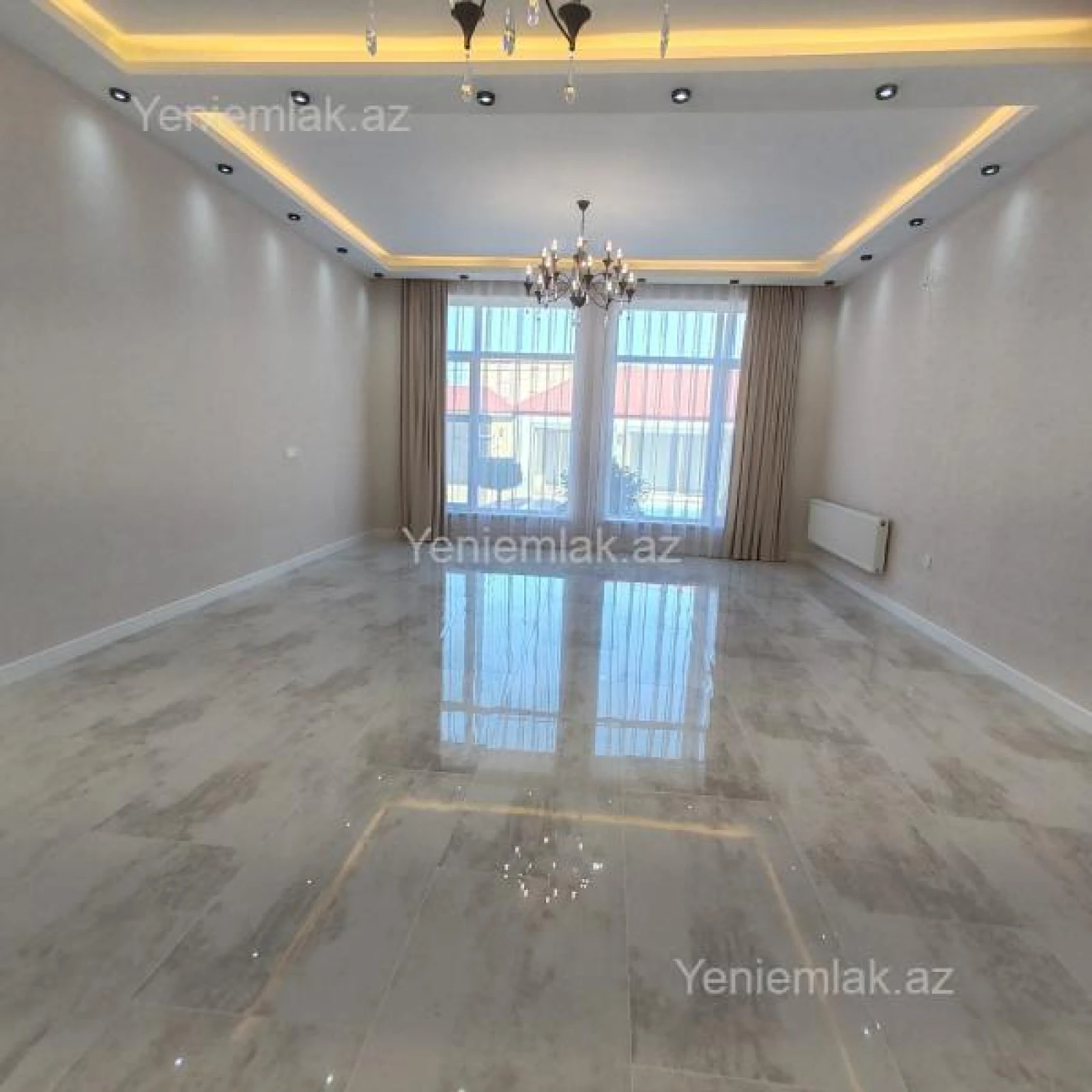 Satılır 5 otaqlı həyət evi 300 m²