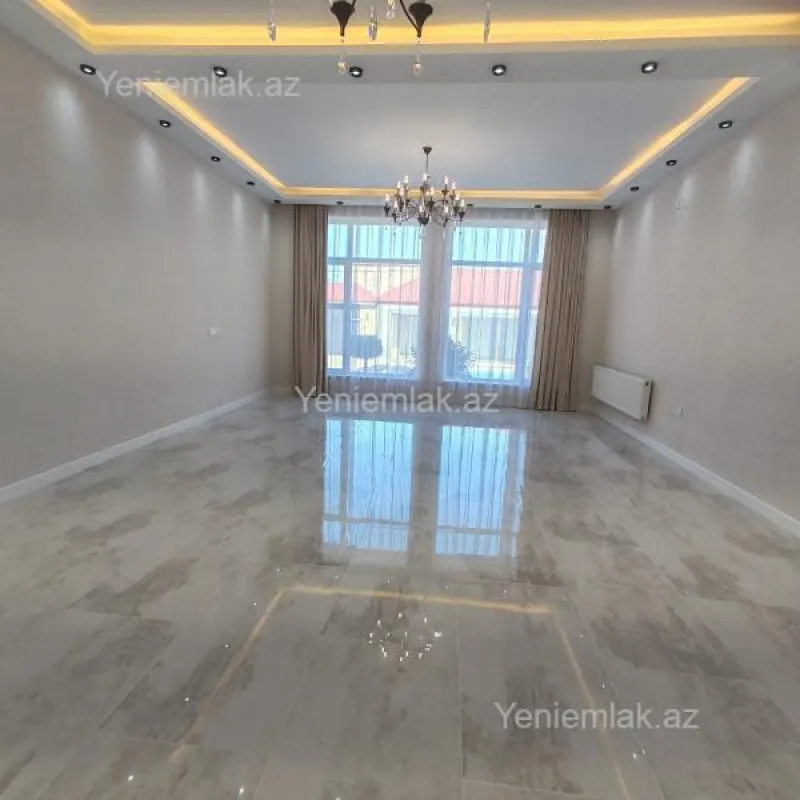 Satılır 5 otaqlı həyət evi 300 m²