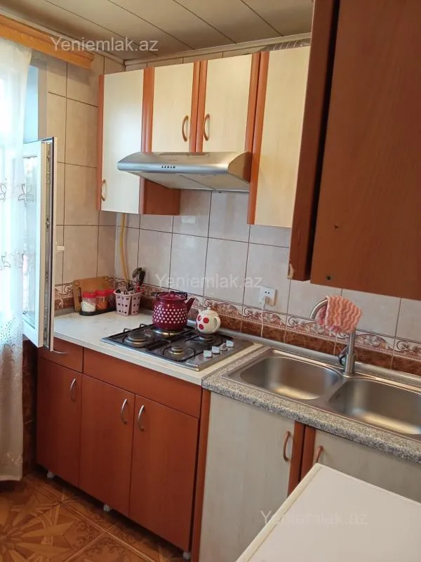 Satılır 2 otaqlı köhnə tikili 47 m²