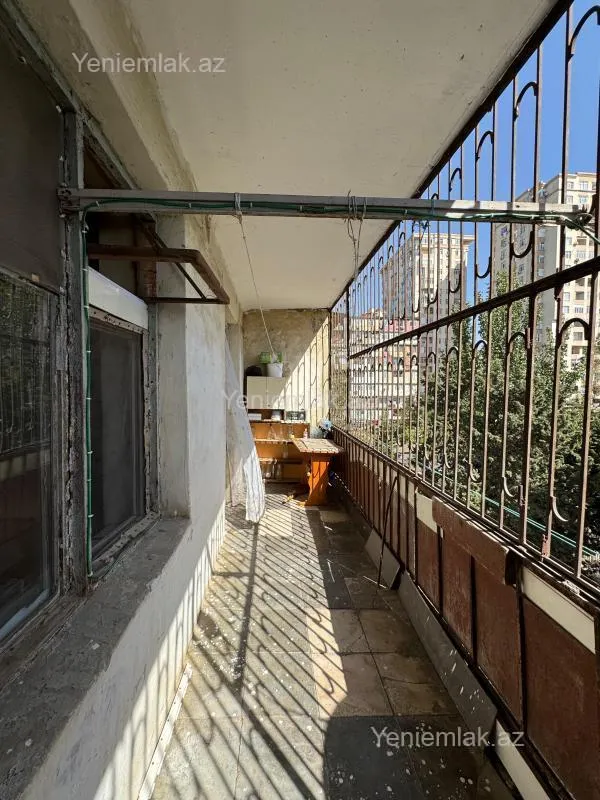 Satılır 3 otaqlı köhnə tikili 85 m²