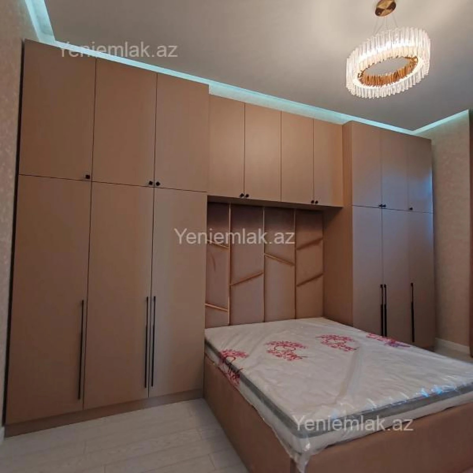 Satılır 4 otaqlı həyət evi 250 m²